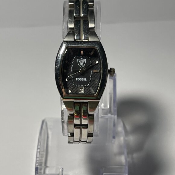 Las Vegas Raiders NFL Stainless-Steel Bracelet Watch by Fossil !!NEW!! (RARE) - Picture 2 of 10